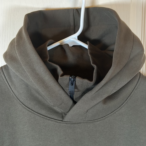 FRAME
Surplus Half Zip Hoodie in green size medium NWT - Picture 6 of 12